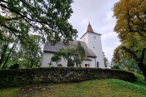 Foto: Mouřenec láká na koncerty, Annínsko i na prohlídky skláren a bunkrů