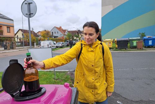 Foto: Na Doubravce je téměř 60 speciálních popelnic na třídění oleje z domácností