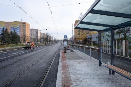 Foto: Na Koterovskou se v pondělí vrací doprava