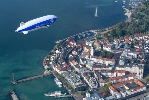 Foto: Nad Plzní v září proletí obří vzducholoď Zeppelin ZF