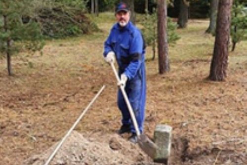 Foto: Nadšenci z Plzeňska budují ve volném čase nová místa pro setkávání