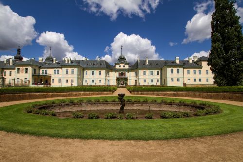 Foto: Návštěvníci manětínského zámku prožijí sobotu jako sloužící hraběnky Lažanské 