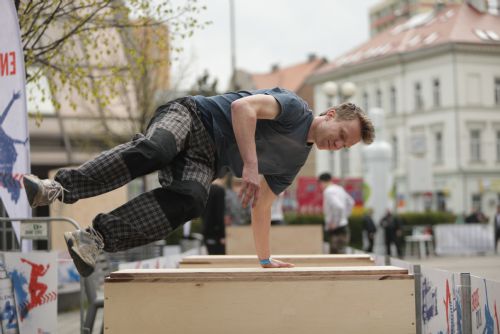 Foto: Nejlepší čeští parkouristé se v sobotu sjedou do Plzně. I s hvězdým Tarym 