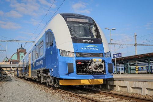 Foto: Nový jízdní řád v kraji: soupravy RegioFox do Železné Rudy a drobné úpravy