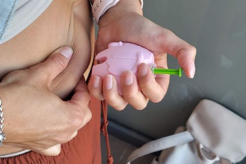 Foto: Pacienti krajských nemocnic dostanou zdarma nové aplikátory injekcí