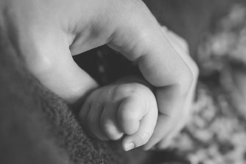 Foto: Pěstounka na Rokycansku měla utýrat k smrti svěřené dvouletou holčičku 