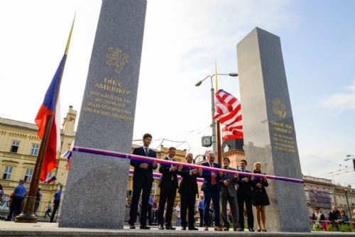 Foto: Plzeň zajistí zvýšený dohled u památníku Díky, Ameriko!