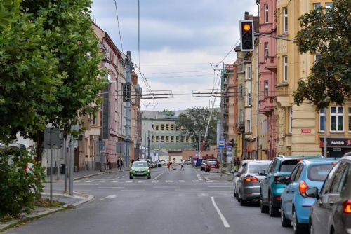Foto: Plzeň opraví vozovku a chodníky v Dobrovského ulici