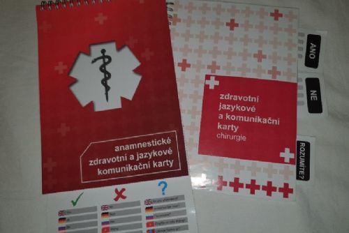 Foto: Plzeň poskytla zdravotnickým záchranářům komunikační karty