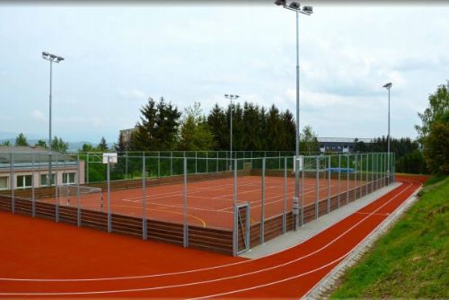 Foto: Plzeň pošle peníze základním školám na opravy sportovišť