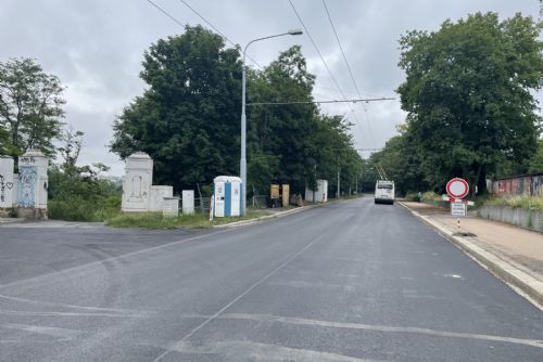 Foto: Plzeň přes léto opravuje tramvajové koleje i silnice