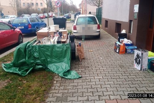 Foto: Plzeň vyhlásila boj proti černým skládkám. Viníky pokutuje