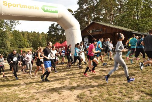 Foto: Plzeňskou Paměť národa rok koronaviru nezastavil