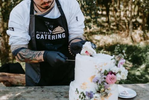 Foto: Plzeňský catering zvládl v letošní svatební sezoně zajistit pohoštění na 36 svateb
