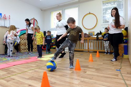 Foto: Plzeňský projekt ve školkách: po covidu došlo ke zhoršení pohybových dovedností dětí