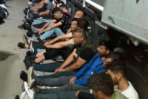 Foto: Policie v kraji zintenzivnila kontroly ilegální migrace