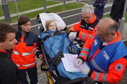 Foto: Porod, srdeční zástava seniora a cévní mozková příhoda - i takové scénáře přineslo cvičení záchranářů Salvator