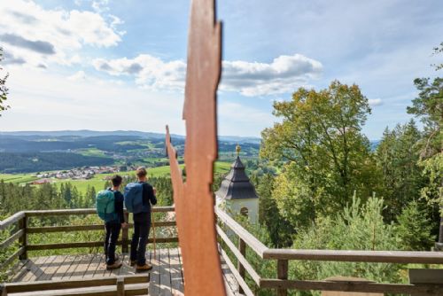 Foto: Poutní cesta „Vintířova stezka“ Zpomalení běhu času v hlubinách bavorsko-českých lesů
