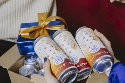 Foto: Předvánoční pivo z Elektrárny: spodně kvašený Bock Oak s nádechem vanilky