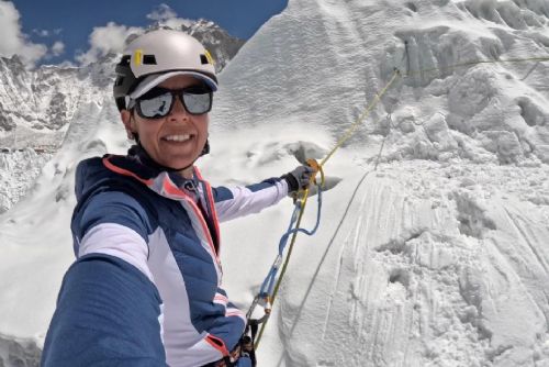 obrázek:Přeštická zubařka Eva Perglerová je třetí Češkou na Mount Everestu