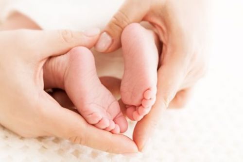 Foto: Prvními novorozenci v porodnicích krajských nemocnic jsou Patrik, Michal a Aneta