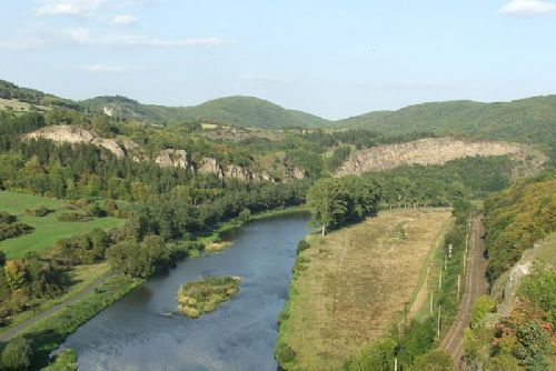 Foto: Řekám v kraji škodí splašky z kanalizace