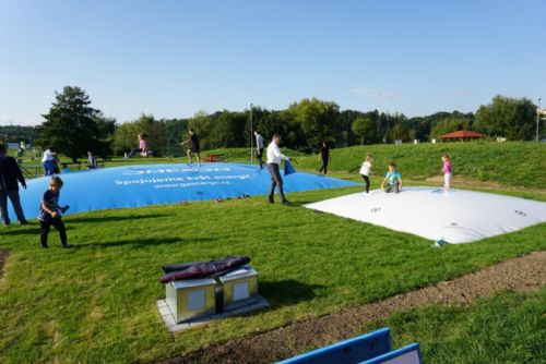 Obrázek - Škodaland má novou atrakci – vzduchové trampolíny