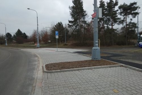 Foto: Skvrňanské ulice mají nová parkovací místa