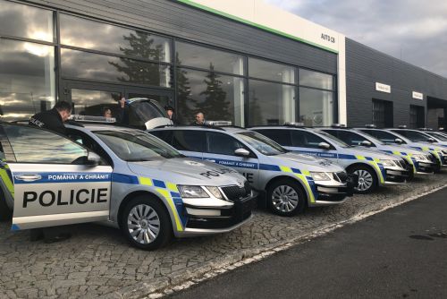 Obrázek - Společnost Auto CB úspěšně předala 20 speciálně upravených vozidel Policii ČR