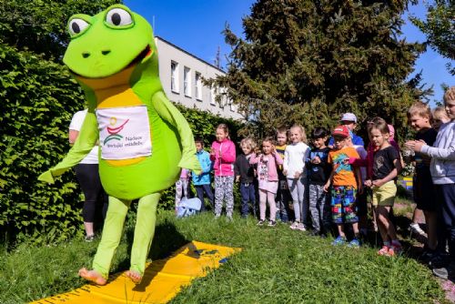 Foto: Sportovní hry se Šebrlem rozpohybují předškoláky z plzeňských mateřinek