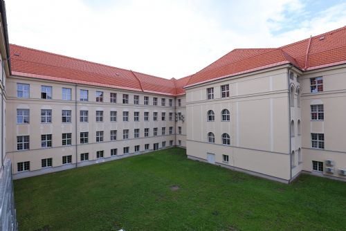 Foto: Střední škola na Klatovské prošla rekordní rekonstrukcí