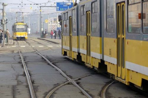 Foto: Tramvaje na plzeňském Světovaru jezdí krokem