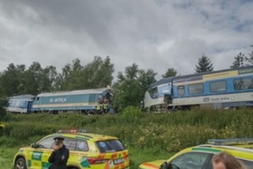Foto: U obce Milavče na Domažlicku se srazily vlaky, tři mrtví