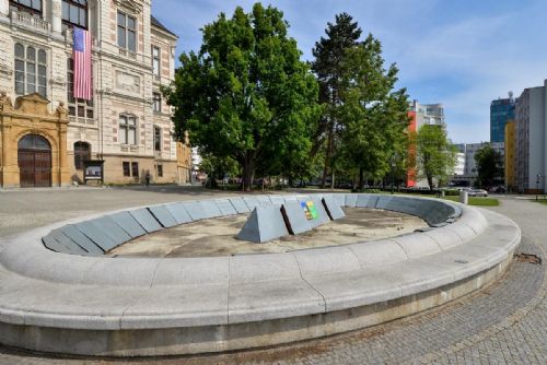 Foto: Už brzy začne kompletní oprava fontány u Západočeského muzea