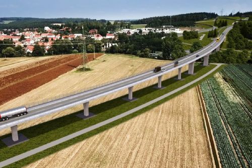 Foto: V Plzni testují nosnost nového mostu u Křimic
