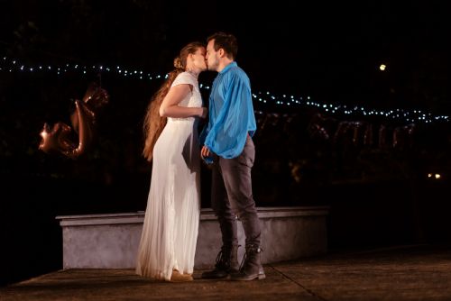 Foto: Pod plzeňským nebem se tragicky milují Romeo a Julie