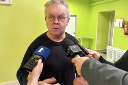 Foto:  Václav Pikeš je rekordman v odběrech krve a plazmy. Syn jde v jeho stopách