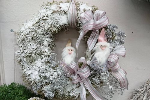 Obrázek - Přijďte se podívat na vánoční nabídku řezaných květin, věnců a dekorací do prodejny Fišer - květiny v Plzni!