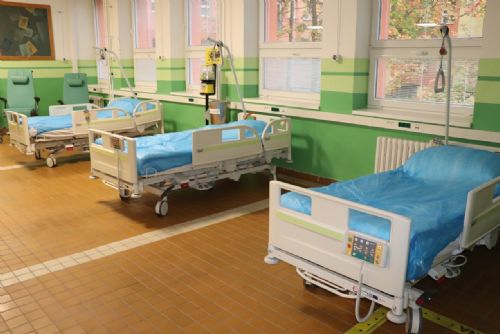 Foto: Ve FN Plzeň funguje nový covidový příjem