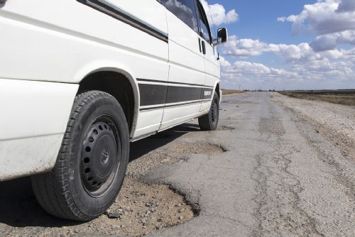 Foto: Nejhorší silnice Plzeňského kraje? V Železné Rudě