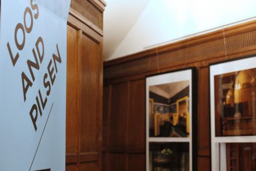 Foto: Výstava Loos and Pilsen byla zahájena v Plzeňském domě v Bruselu