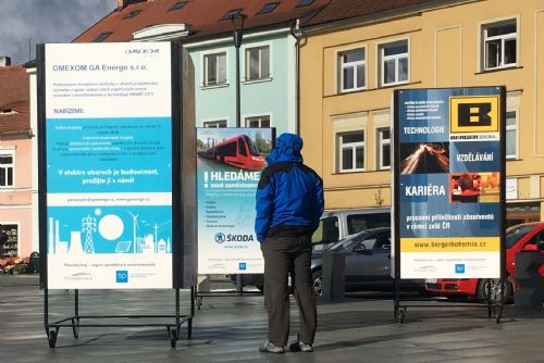 Foto: Výstava ve Stříbře nabízí práci a láká mladé lidi k technickým oborům