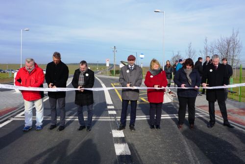 Foto: Z Břas až k Berounce je kompletně opravená silnice