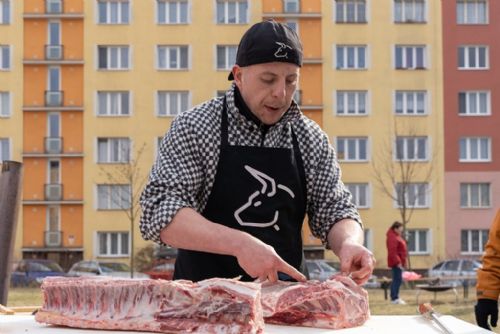 Foto: Zabijačkové pochoutky byly na Borech vyprodány