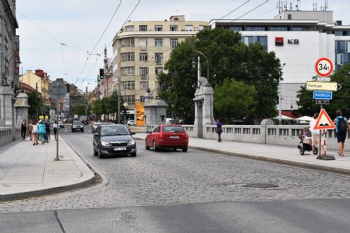 Foto: Začíná oprava Wilsonova mostu, rekonstrukce Rooseveltova vstupuje do druhé etapy