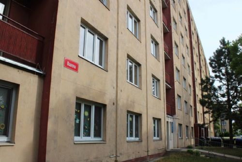 Foto: Západočeská univerzita drží ceny za ubytování na kolejích