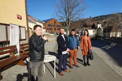 Foto: Železná Ruda zmodernizovala veřejné osvětlení, výrazně ušetří 