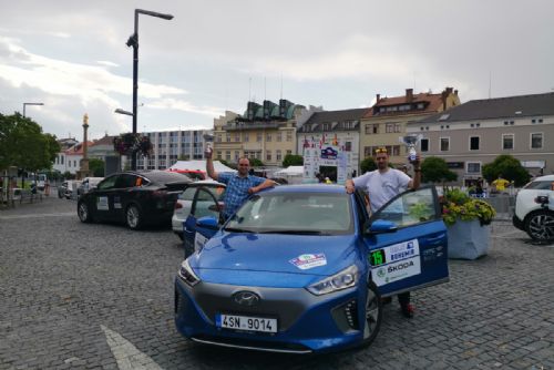 Foto: Hyundai IONIQ Electric opět upevnil své postavení nejúspornějšího vozu