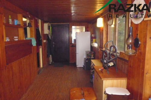 Obrázek - Chata s rybníčkem (7231 m2) - na  samotě, Chodová Planá - OB01219