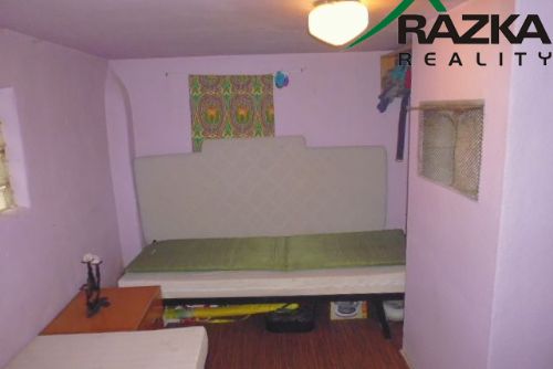 Obrázek - Chata s rybníčkem (7231 m2) - na  samotě, Chodová Planá - OB01219